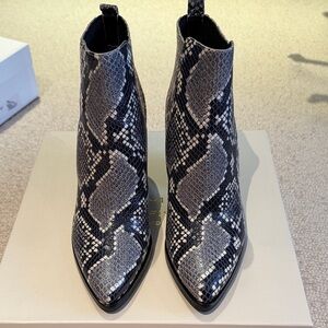 Marc Fisher Alva2 Black Multi Snakeskin Ankle Bootie size 6.5. New in Box